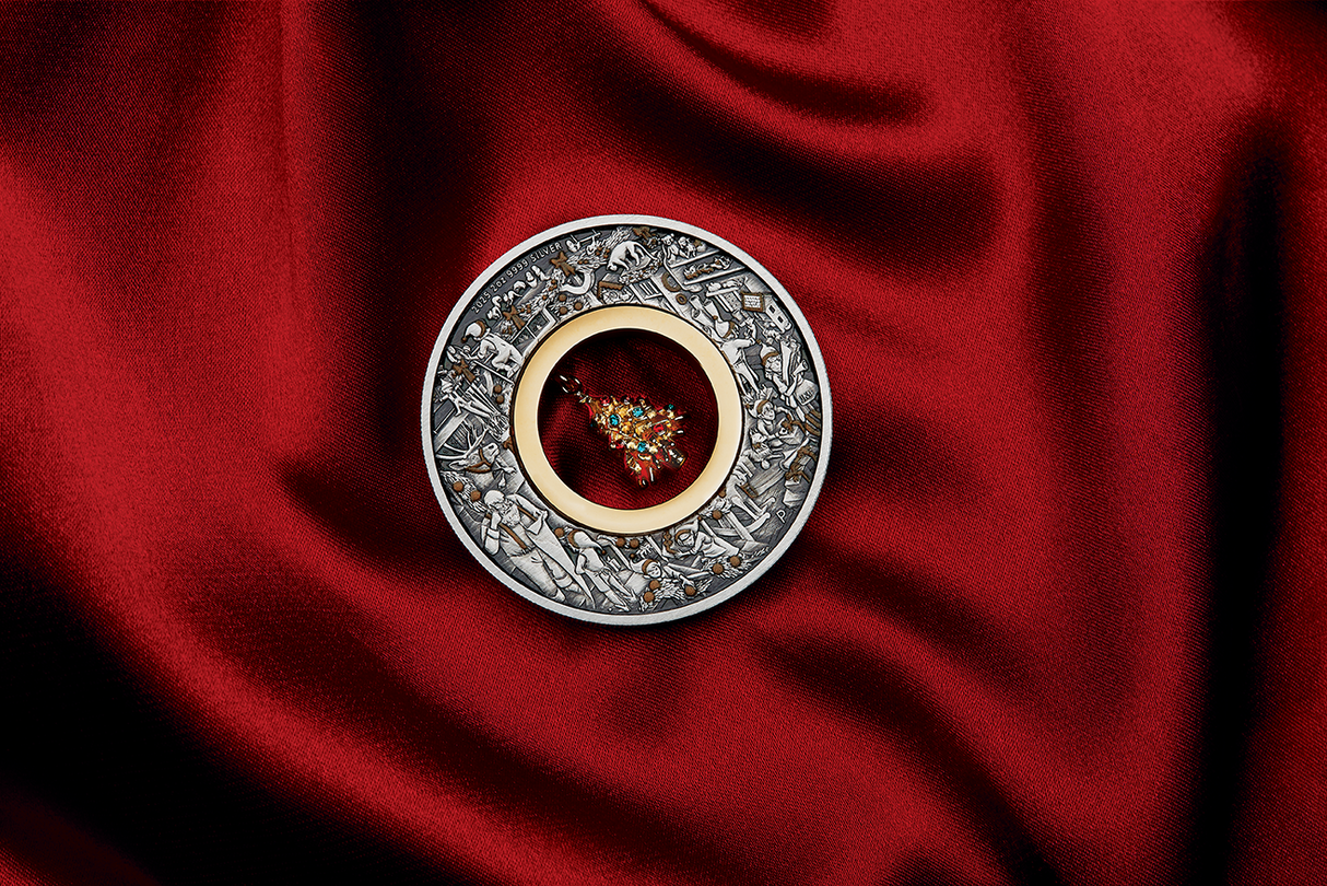 Santa's Workshop 2025 2oz Silver Antiqued Coloured Coin